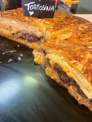 Porción de Tortilla de patata con baldana tortosina
