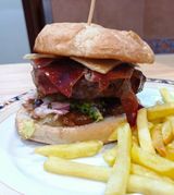 1. Hamburguesa Morocha