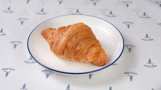კრუასანი ვანილის კრემით/Vanilla Croissant