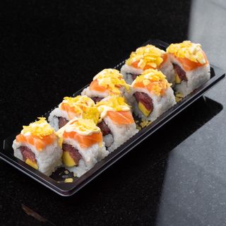 18S. Salmon, Atún, Patatas Y Aguacate (8 Uds.)