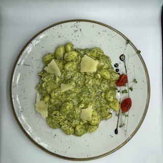 Njoke u domaćem pesto sosu 450 gr