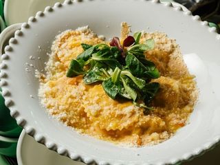 Равіолі з креветками та карі соусом (250g)