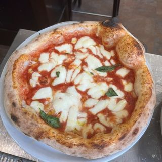 Pizza Margherita