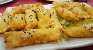 Rollitos de queso, pollo y gambas (8 uds)
