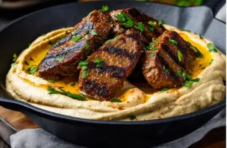 Hummus con carne
