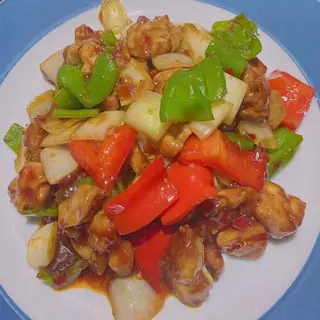 Pollo Con Salsa Picante