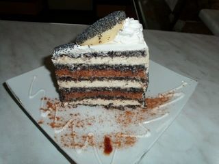 Almás mákos torta szelet | tort de mac cu mere