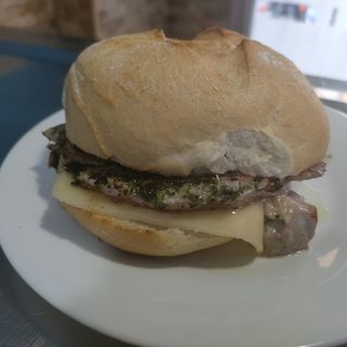 Pulga De Solomillo De Cerdo Y Queso