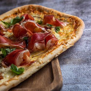 Pizza Pata Negra (25 Cm.)