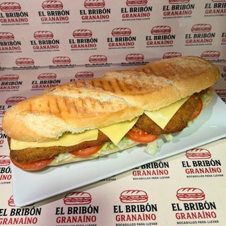 Bocadillo Crispy Chicken Deluxe