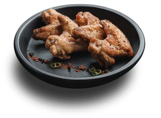 ШАШЛИК З КУРЯЧИХ КРИЛЕЦЬ В МЕДОВО-СОЄВОМУ СОУСІ 200г