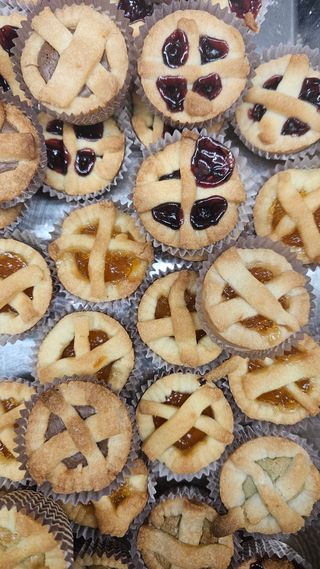 Mini crostatine alla marmellata o cioccolato