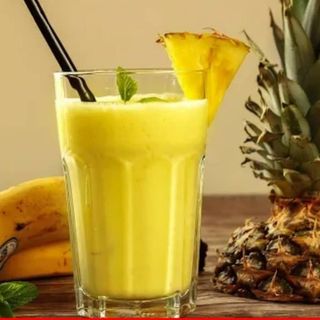 Pineapple milkshake 