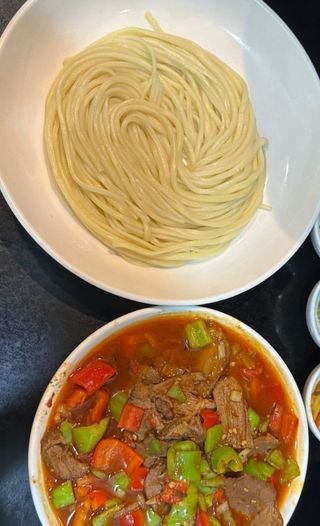 Нюру Лагман