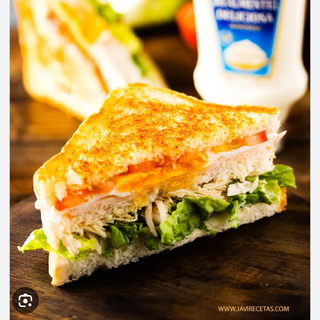 Sándwich Crema de Pollo