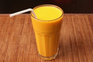 Mango lassi