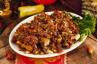 P1-შემწვარი ბატკნის ნეკნები ,,მონღოლურად’’