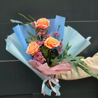 Buchet cu trandafiri și wax 