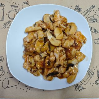 #37E POLLO CON CHAMPINONES