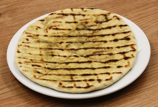 Пърленка със сминдух, чесън и масло (160г)