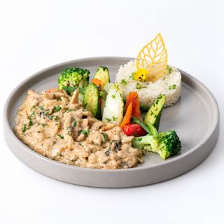 Émincé de poulet à la crème aux champignons