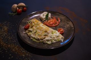 Hrskavi omlet od bjelanaca sa piletinom i tikvicama 350 gr