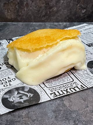 Arepa de Queso de Mano