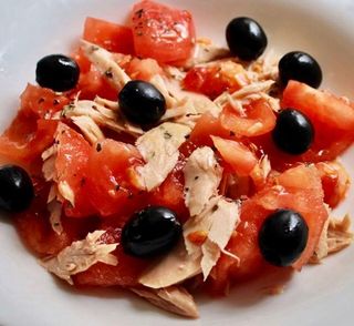 Ensalada De Tomate y Ventresca