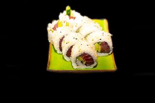 Uramaki tuńczyk 8szt