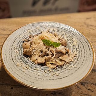 SPAGHETE POLLO E FUNGHI