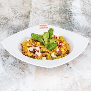 Quinoua cu fasole roșie și porumb