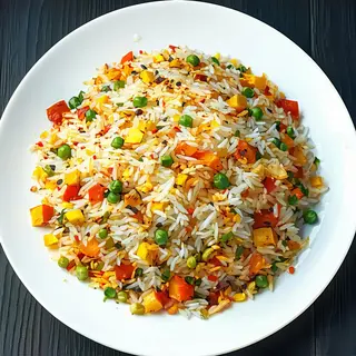 Riso biryani saltato con verdure
