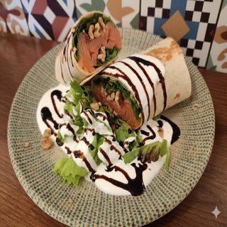 Enrotllat de salmó i nous