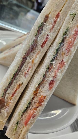 Tramezzino salmone feta