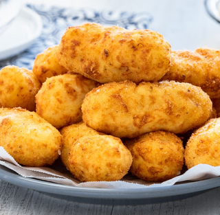 Crocchette di patate ripiene di mozzarella e prosciutto