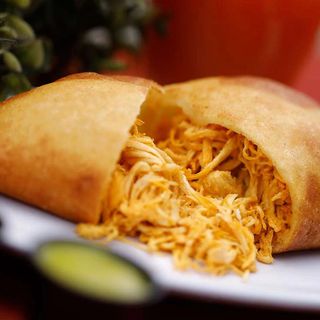Empanada De Pollo Mechado