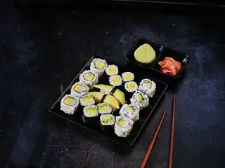 Vegetarian M1 (18 pieces)