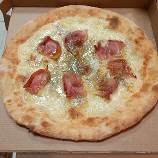 Pizza Sorrento