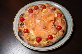 Pizza al salmone