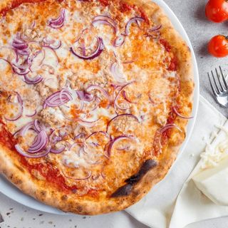 Pizza Tonno e Cipolla