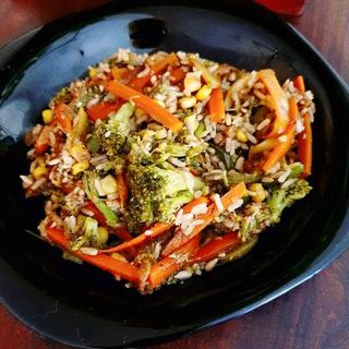 Arroz Wok Fusión Vegetariano (Personal)