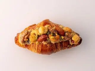Горіховий круасан (140g)