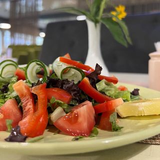 Салат Легкий овочевий (150/25г)