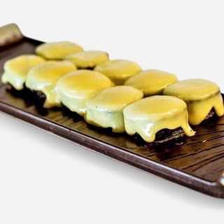 Запеченный ролл с креветками 