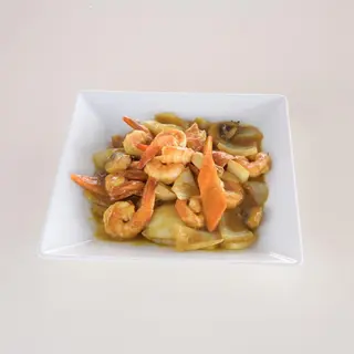 92-Pollo, Ternera Y Langostinos curry 