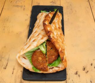 Pita De Falafel