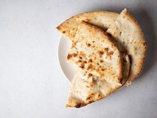 Cheese & Garlic Naan