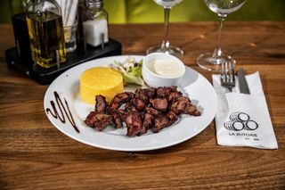 PASTRAMA CU MAMALIGUTA/MUJDEI