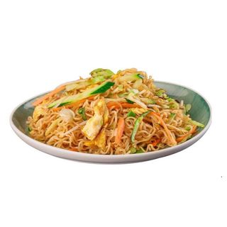 Ramen saltati con verdure e uova