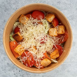 Салат цезарь с лососем